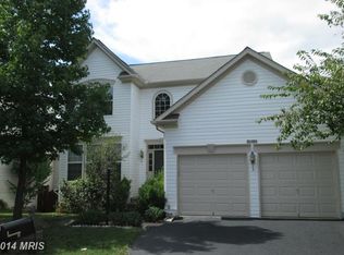 21785 Regents Park Cir, Sterling, VA 20166