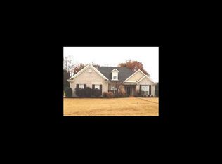 98 Sherwood Cv, Batesville, MS 38606