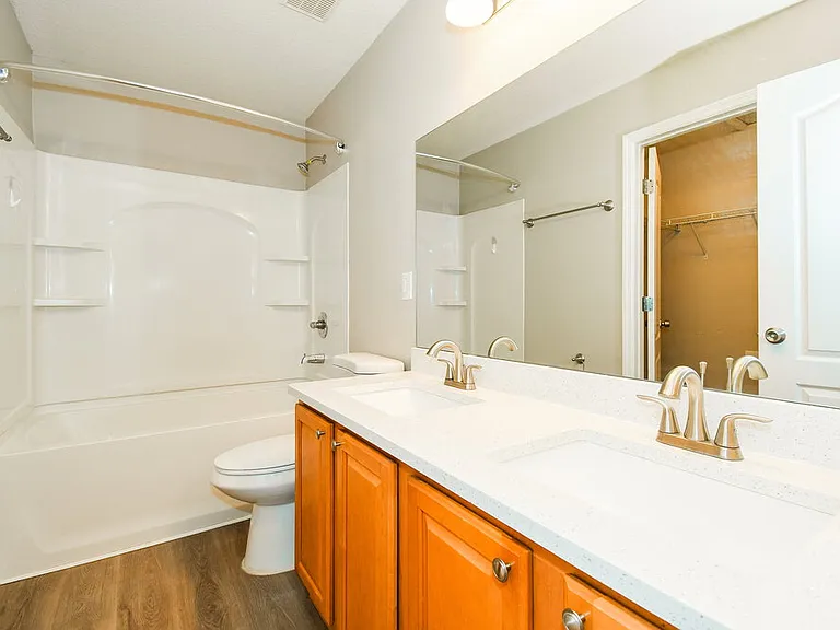 2326 Sunset Bluff Dr — Photo 13