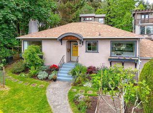 752 Lampson St #1, Esquimalt, BC V9A 6A6