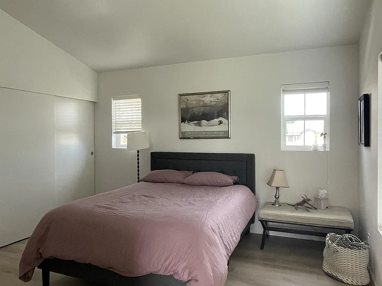 1635 Hamlet Ln — Photo 3