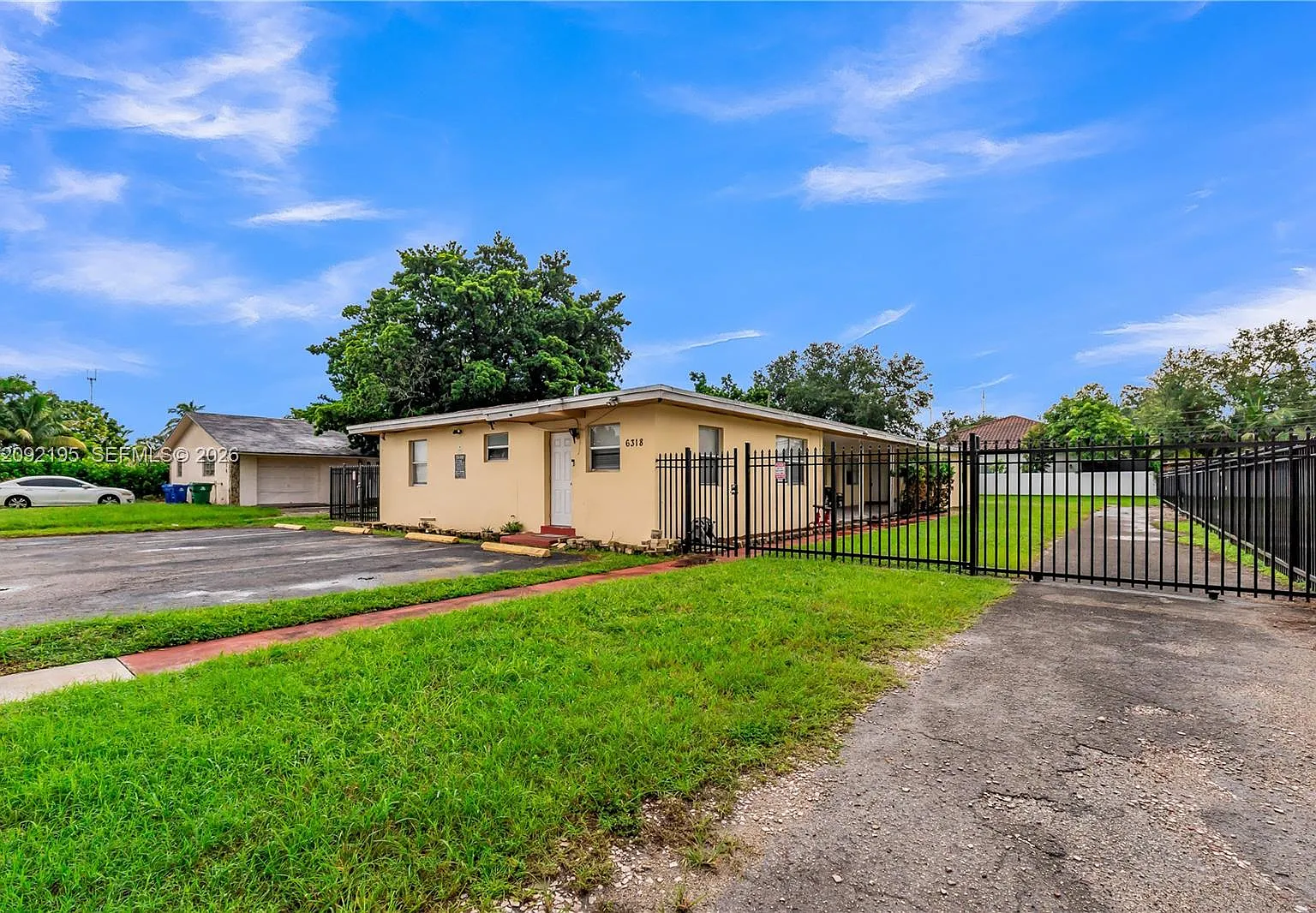 Miami Gardens Estates Sec — Photo 1