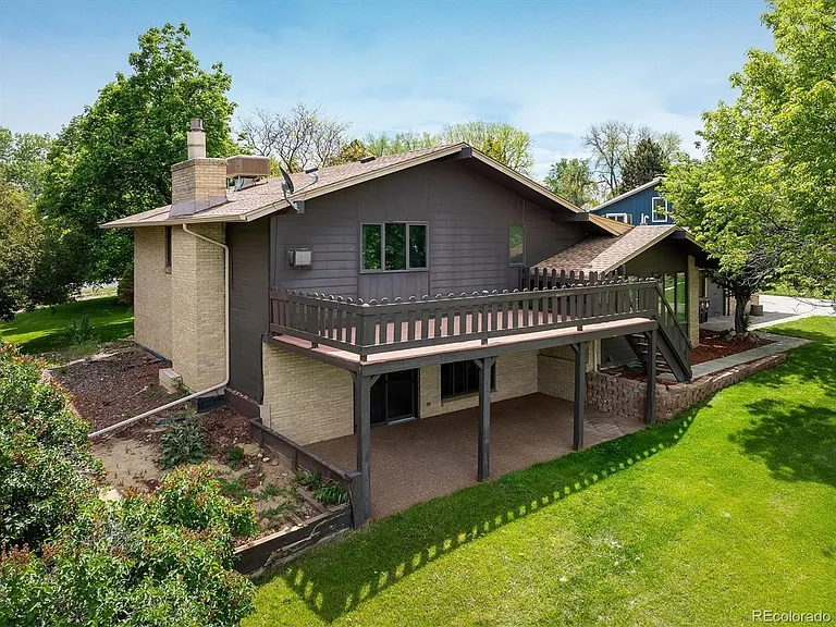 2117 Stonehenge Cir — Photo 3