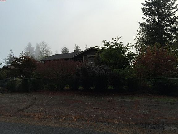 4th image of 12415 80th Ave E