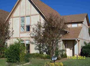 1115 Towne Lake Dr, Longview, TX 75601