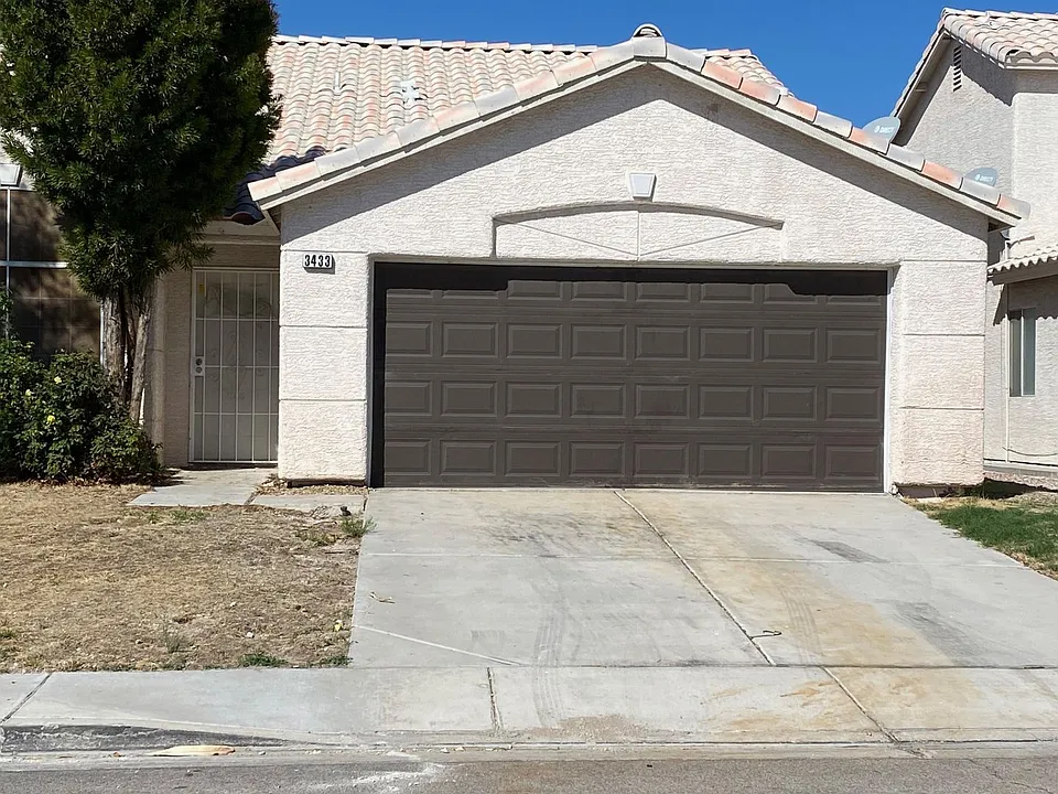 3433 Golden Sage Dr