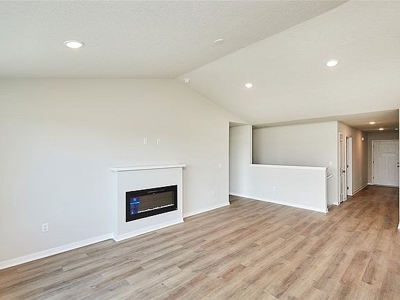4th image of 1130 NW Petersen Dr