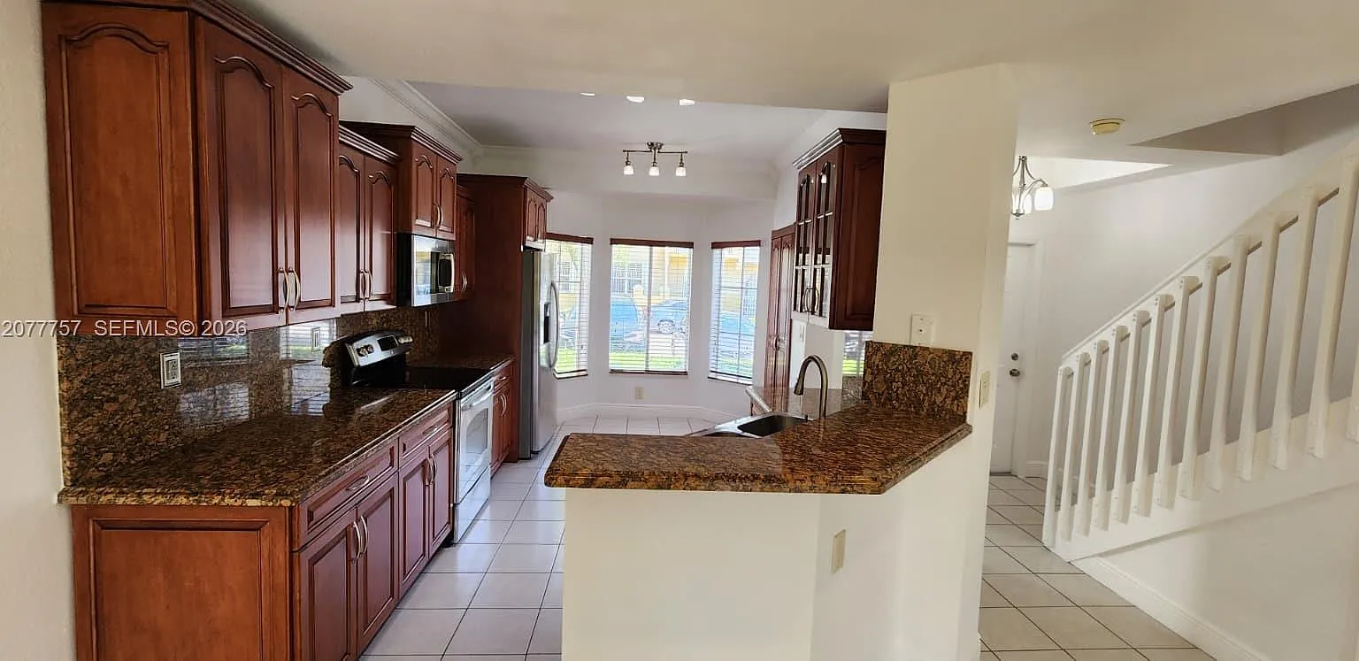 Century Park Condo — Photo 2
