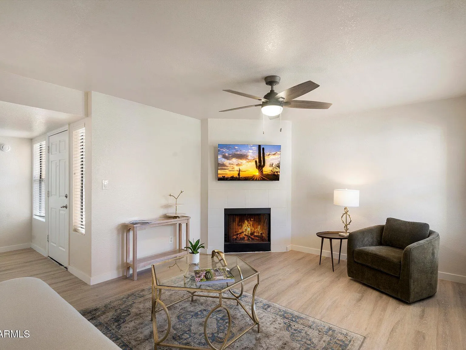 2 bed, 2.0 bath, 1053 sqft, $2,995 — Photo 2