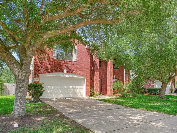 5610 Brazos Springs Dr, Sugar Land, TX 77479