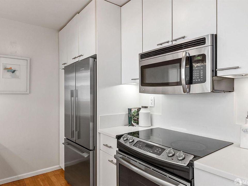 1st image of 300 3rd St APT 614