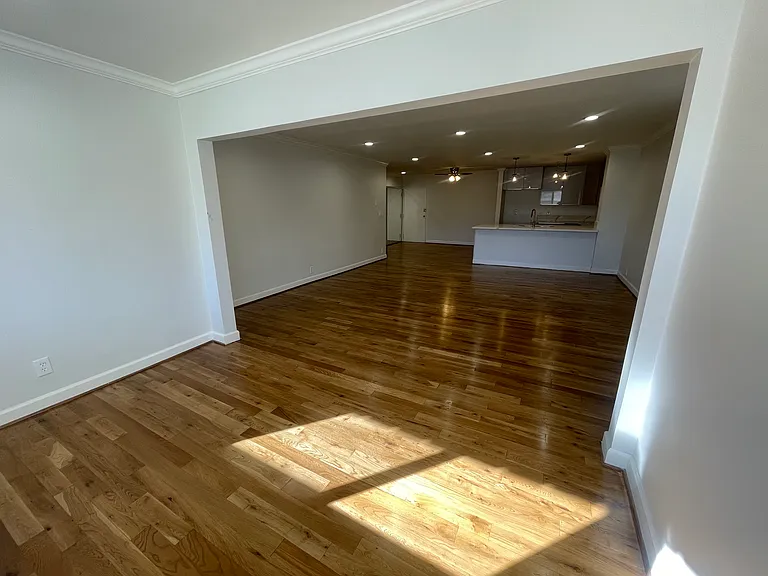 833 S Bedford St #202 — Photo 6