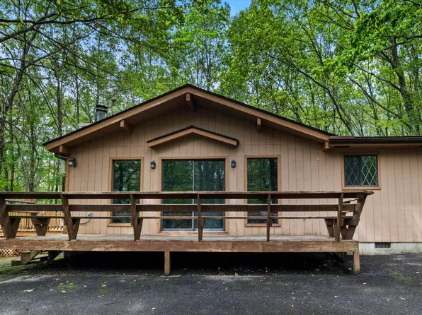 130 Deer Trail Dr, Saylorsburg, PA 18353