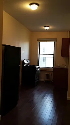 Rented by Camhi NYC Realty Inc | media 12