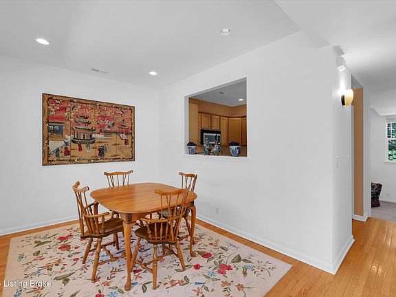 4th image of 307 Cliffwood Hill Way