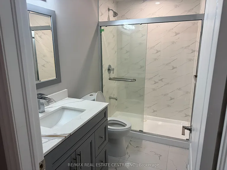 33 Todd Cres — Photo 13