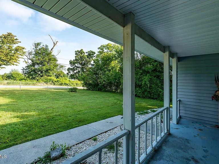 371 Oak Hill Cir — Photo 45