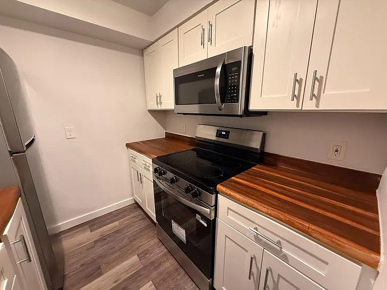 Baker 38 Apartments — Photo 18