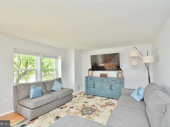4th image of 5217 Pleasure Cove Ct