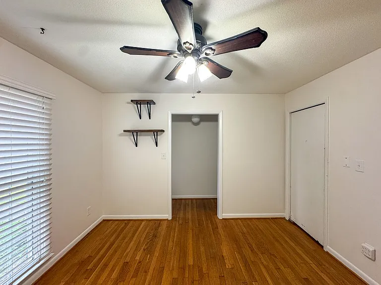 726 Dandridge Dr — Photo 5