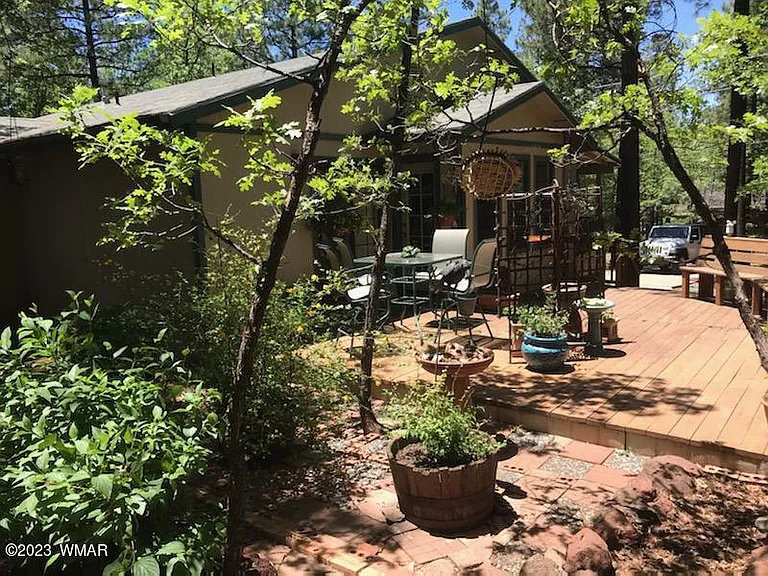 1707 E Woodchuck Ln — Photo 26