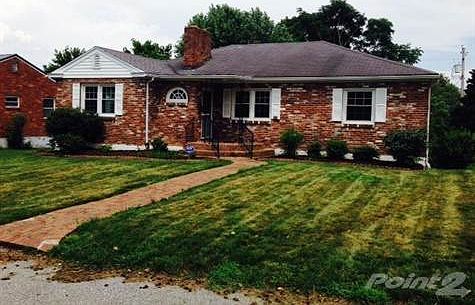 1st image of 221 Pinewood Ave