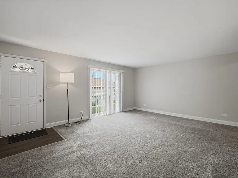 7934 164th Pl #7934 — Photo 3