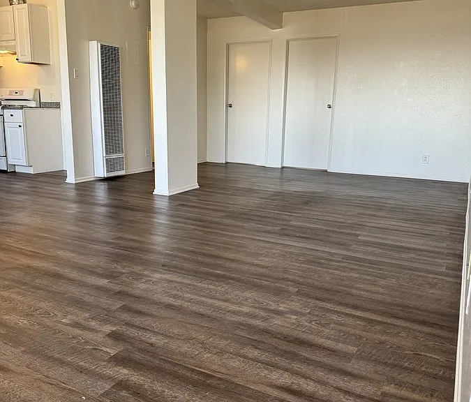 724 Bernard St #6 — Photo 1