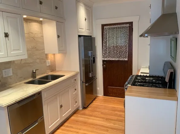 2205 N Farwell Ave APT 6, Milwaukee, WI 53202