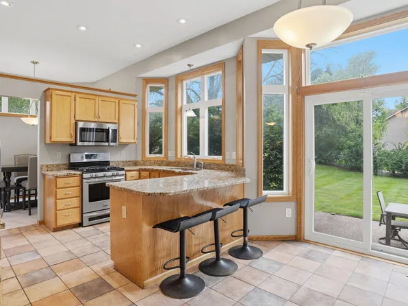 8901 Dunbar Knl N, Brooklyn Park, MN 55443