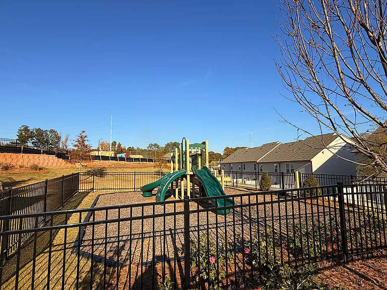 228 Kinship Dr SW — Photo 23
