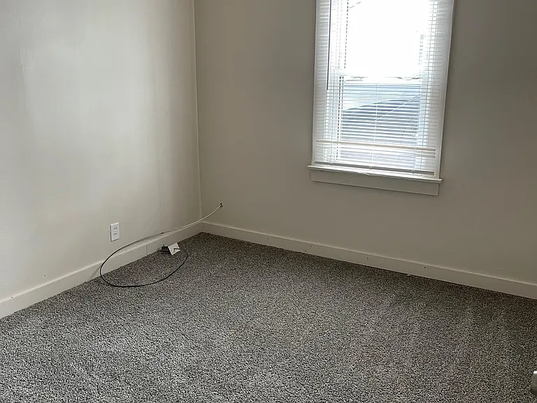 27 Howard Dr — Photo 7