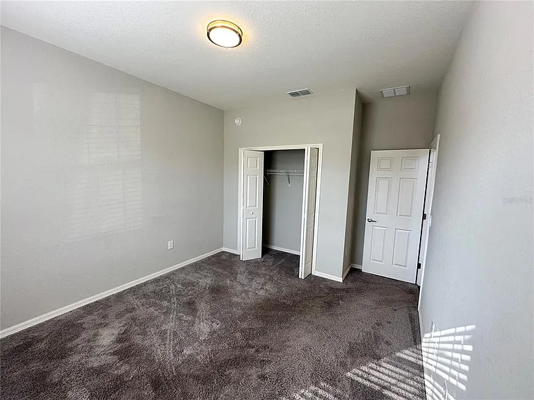 544 Gadsden Ln — Photo 8