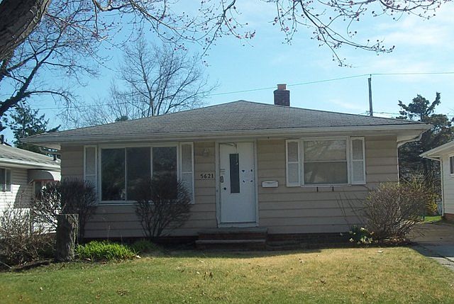 1st image of 5621 Saxon Dr