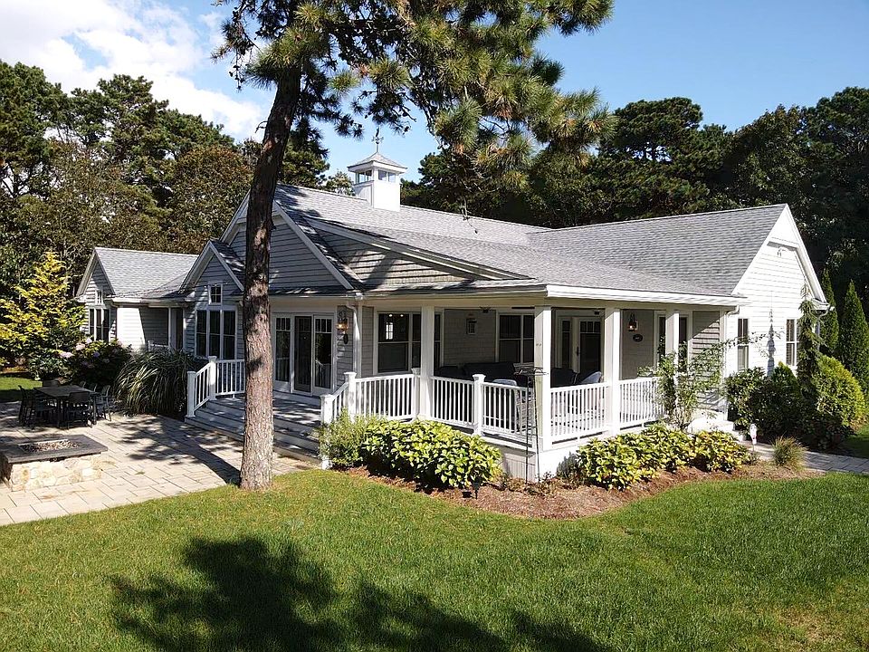 28 Crowell Road, West Yarmouth, MA 02673 Zillow