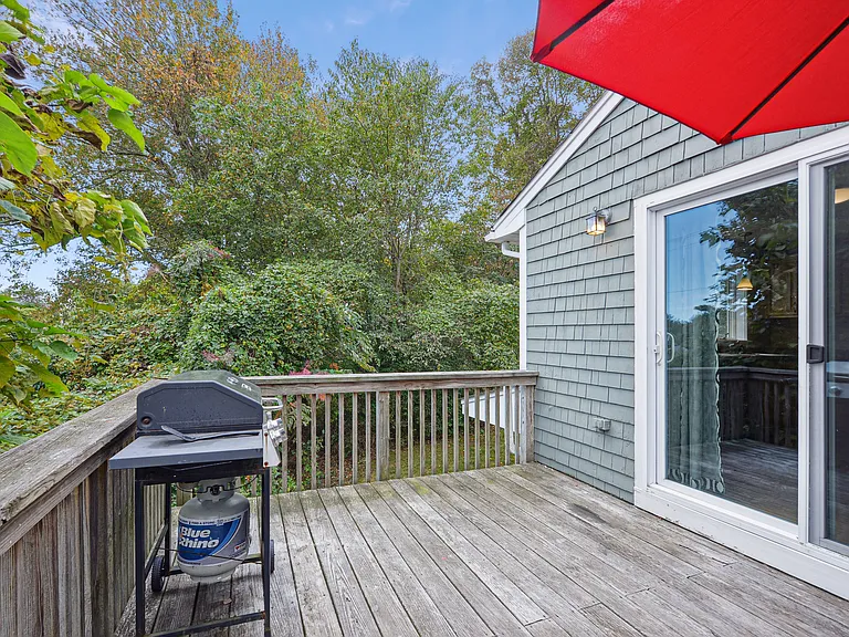 17 Clara Ln #B — Photo 22