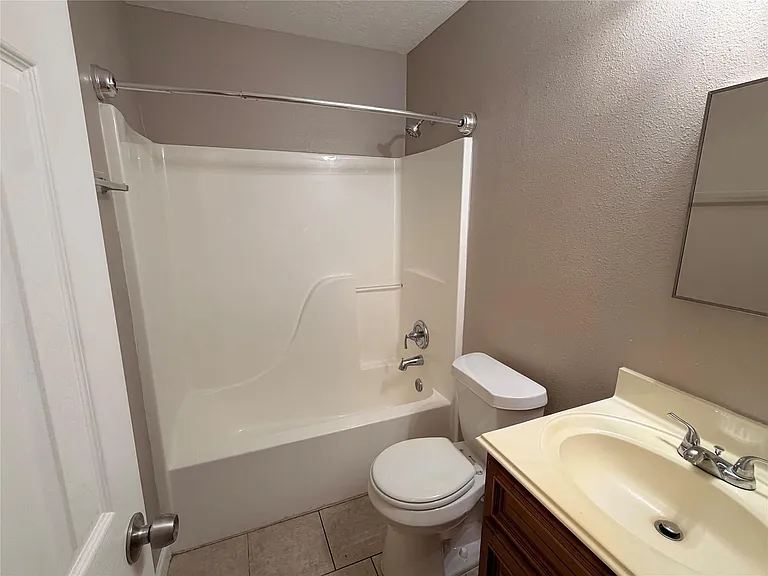 4817 Falcon Forest Dr — Photo 12