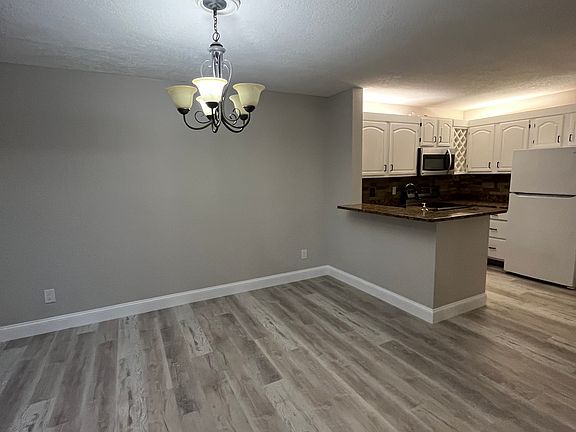 3rd image of 3528 Gardens East Dr APT B