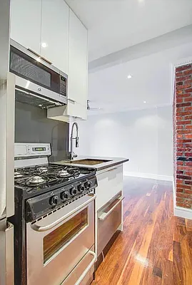 Rented by Century 21 Premier  | media 5