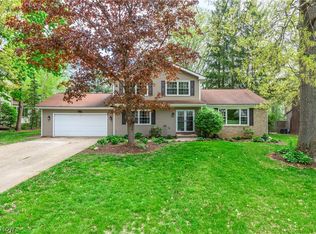 593 Beaverbrook Dr, Akron, OH 44333