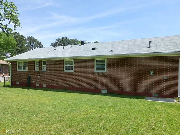 3rd image of 5239 Phillips Dr