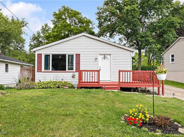 202 Durling Dr, Wadsworth, OH 44281