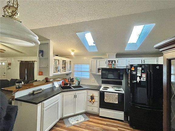 2nd image of 36 Granite Dr