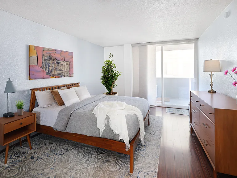 909 N Logan St #8F — Photo 22