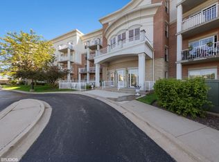 601 W Rand Rd APT 116, Arlington Heights, IL 60004