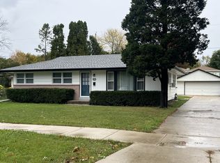 8812 W Denver Ave, Milwaukee, WI 53224