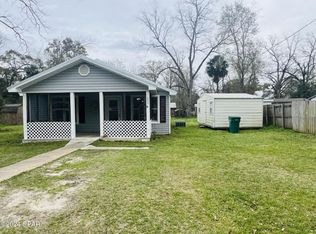 605 2nd St, Chipley, FL 32428
