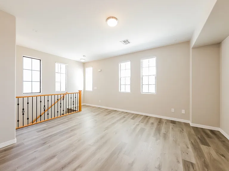 2373 W Sleepy Ranch Rd — Photo 12