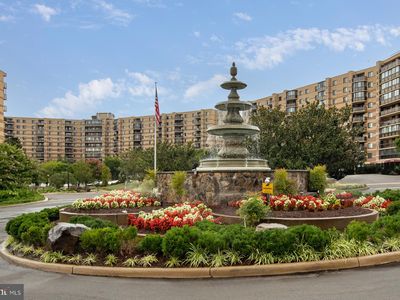 8380 Greensboro Dr APT 906, Mc Lean, VA, 22102