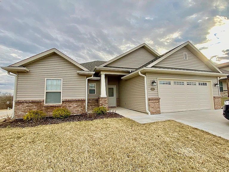 1st image of 600 Armitage Dr